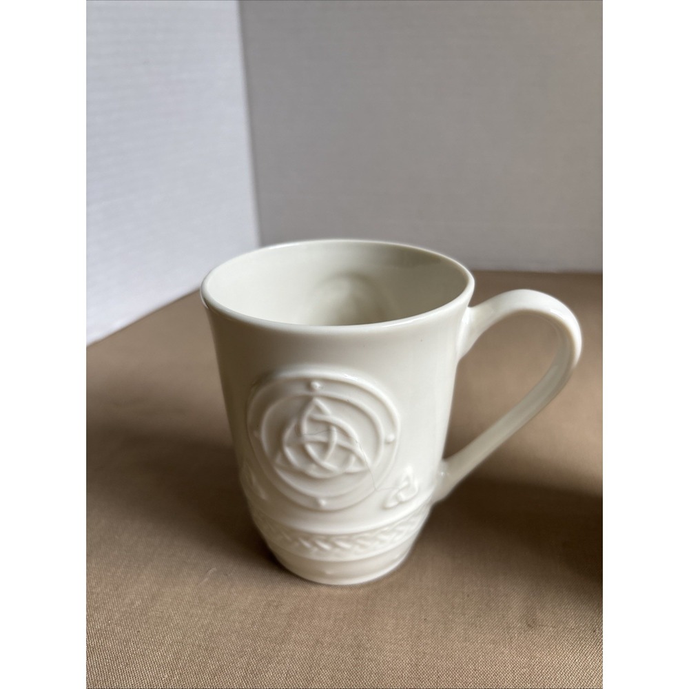 Belleek Ireland 2 Mugs Irish Coffee Cups Porcelain Celtic Irish Knot Ivory Color - Picture 4 of 8